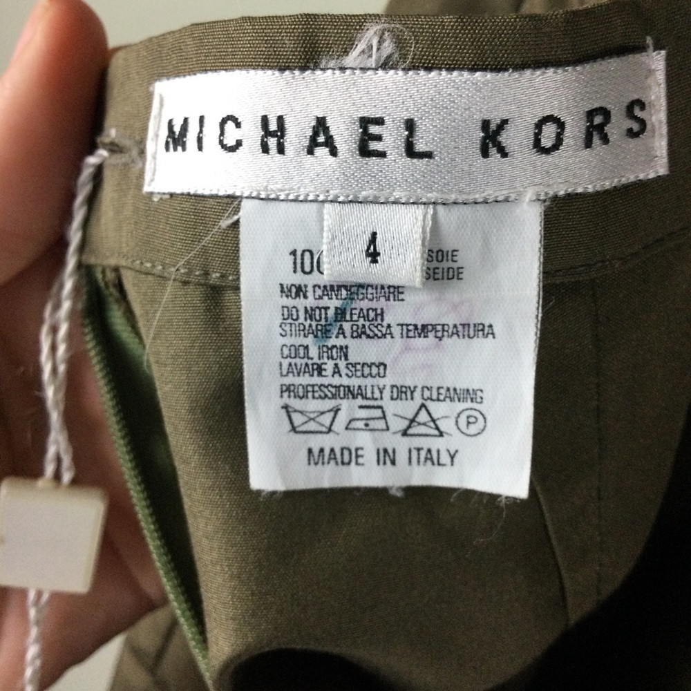 NWT Michael Kors 100% Silk High Rise Creased Front Moss Green 9” Shorts Size 4 - Picture 8 of 9